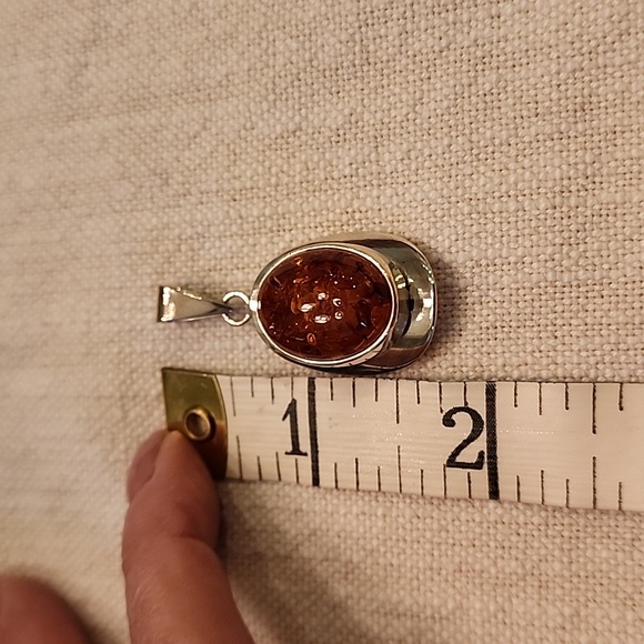 Sterling Silver and natural amber pendent - Picture 2 of 2